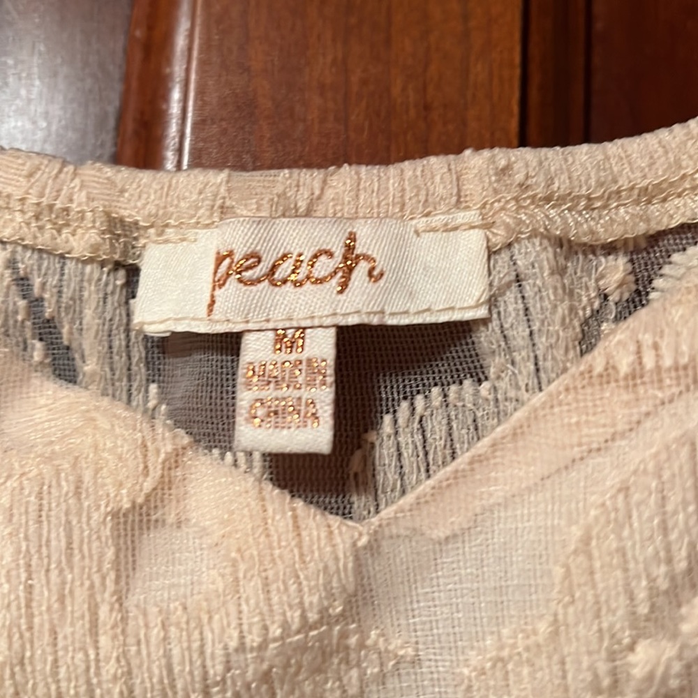 Peach NWOT Lace crop to size M. - Picture 5 of 6